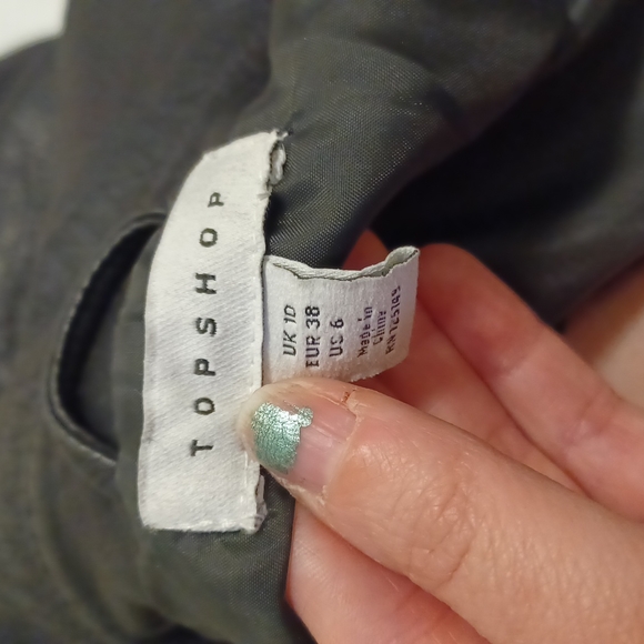 Womens crop motorcycle jacket NWOT - Picture 3 of 3